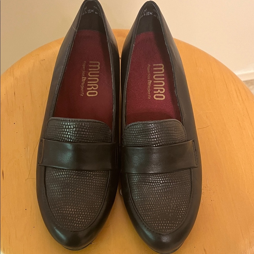 Munro Black Textured Flats